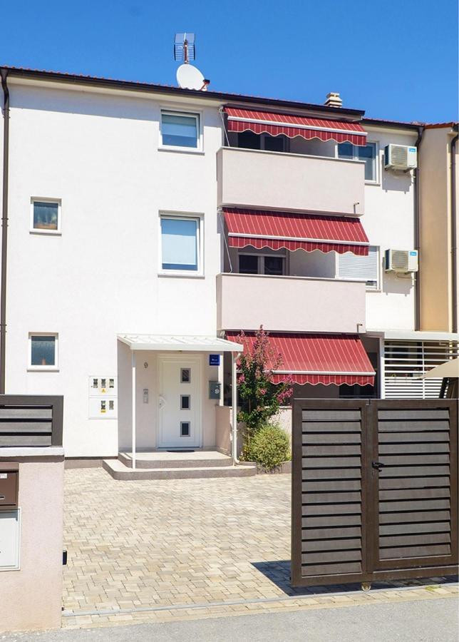 Leona Apartamento PUY Exterior foto