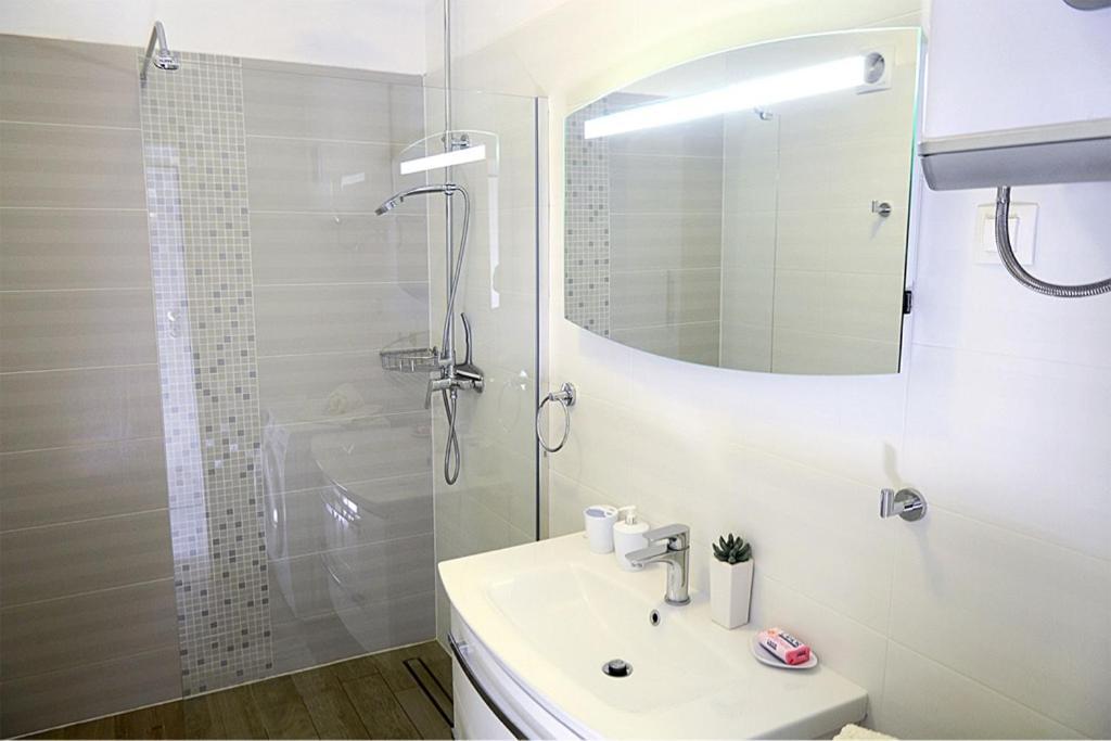 Leona Apartamento PUY Exterior foto